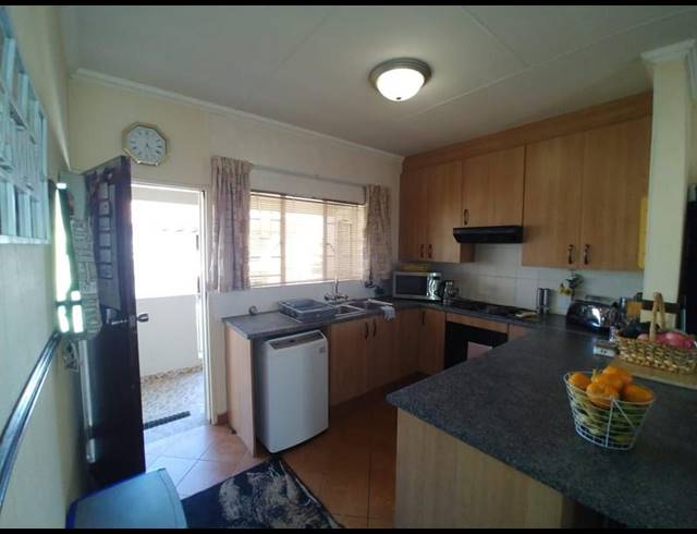 2 BEDROOM TOWNHOUSE FOR SALE IN DALPARK EXT 1